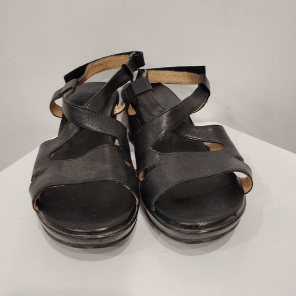 RETRO BLACK LEATHER SANDALS - Picture 4 of 5